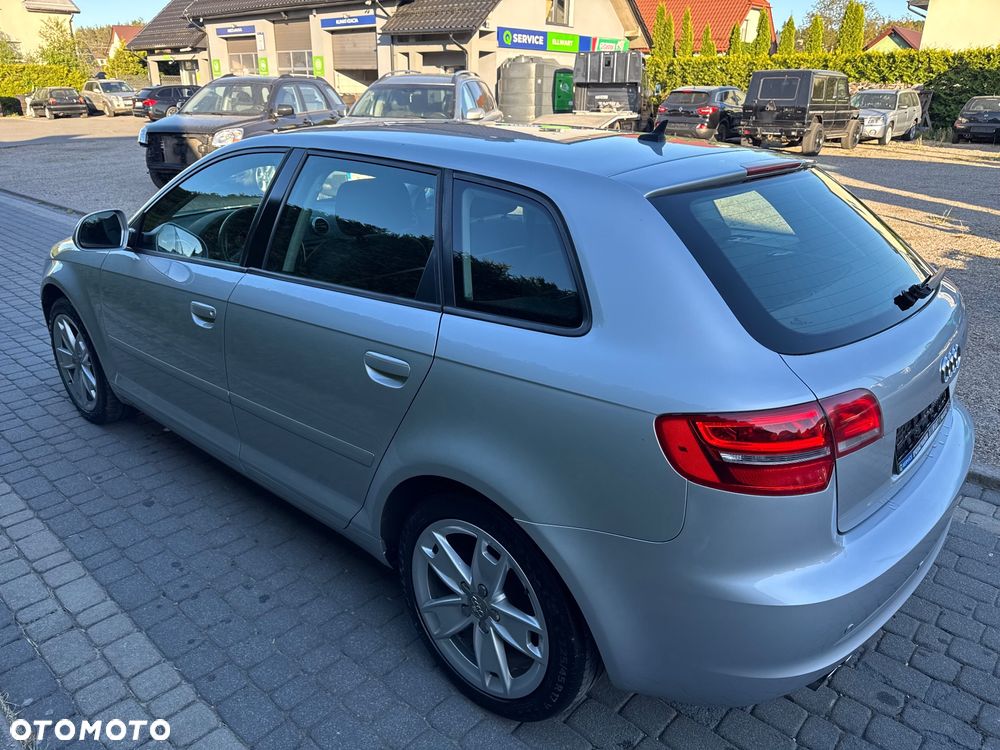 Audi A3 Sportback 2.0 TDI Ambiente - 8