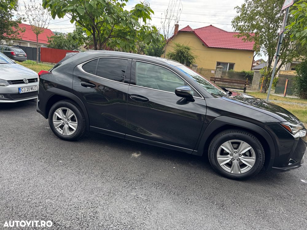Lexus UX 250h Business Edition - 5