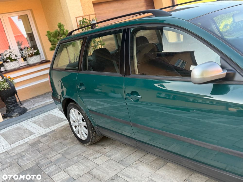 Volkswagen Passat 2.0 Basis - 36