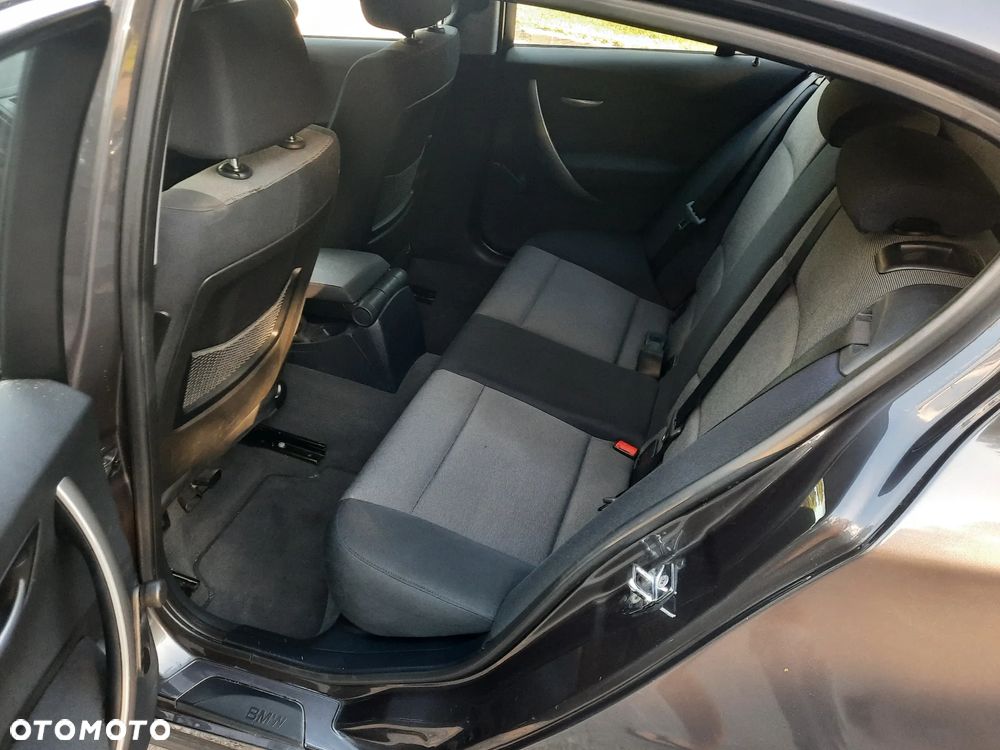 BMW Seria 1 - 12