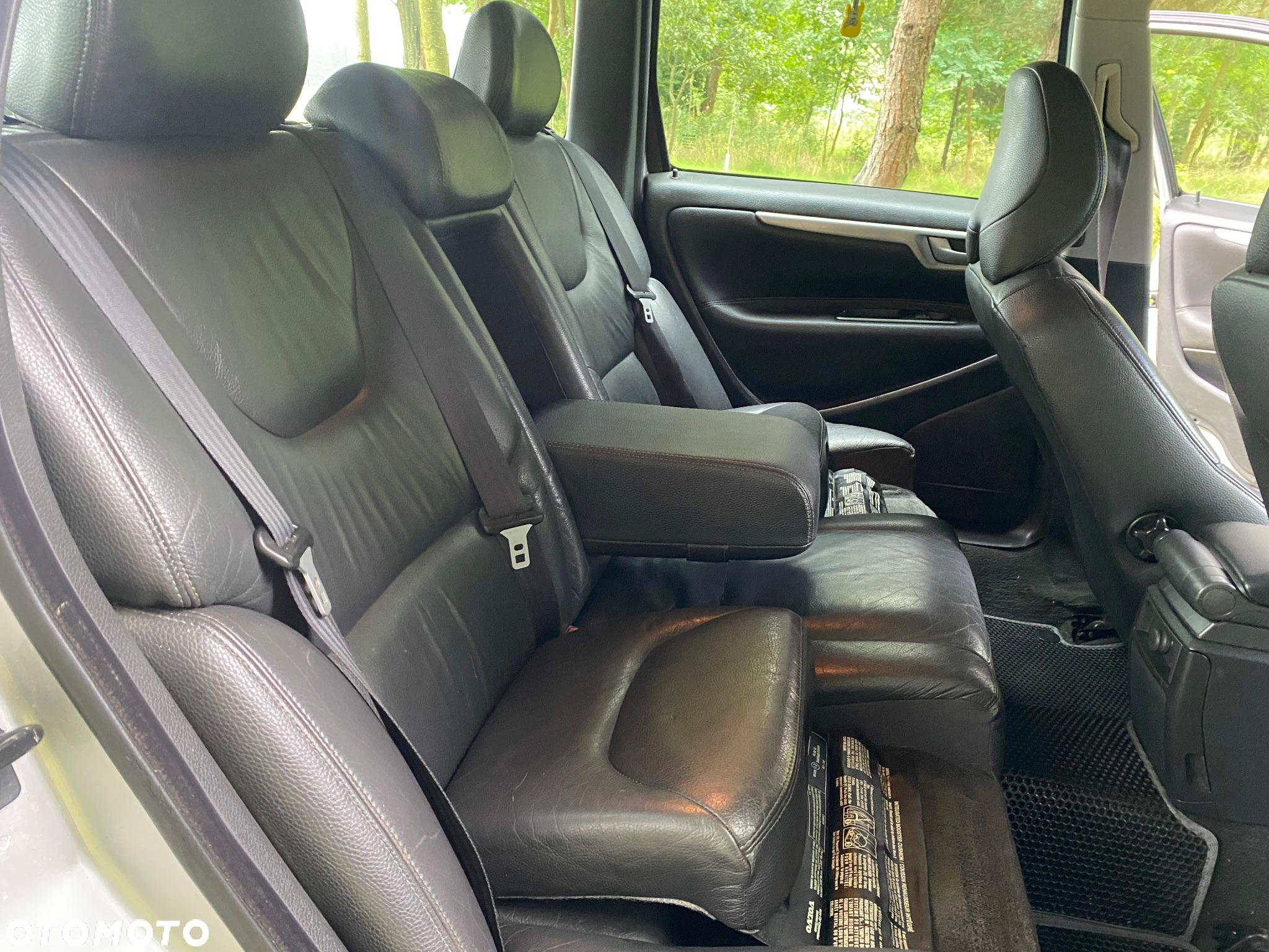 Volvo V70 2.4 - 16
