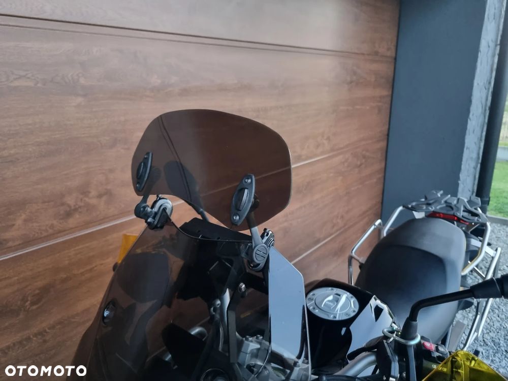 BMW F - 29