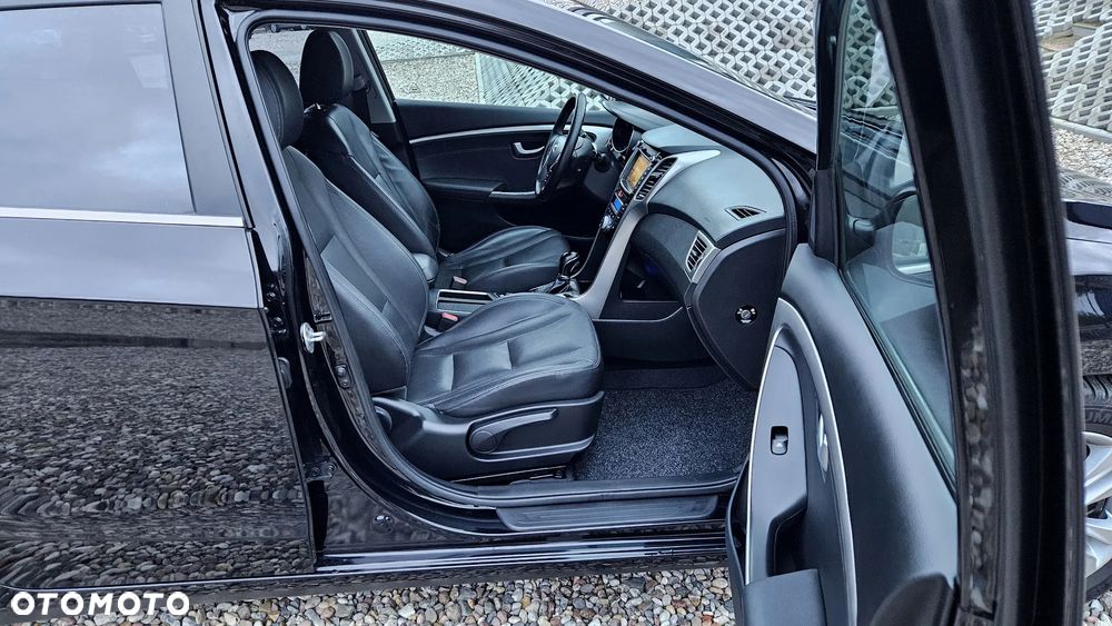 Hyundai i30 1.6 CRDi Automatik Style - 37