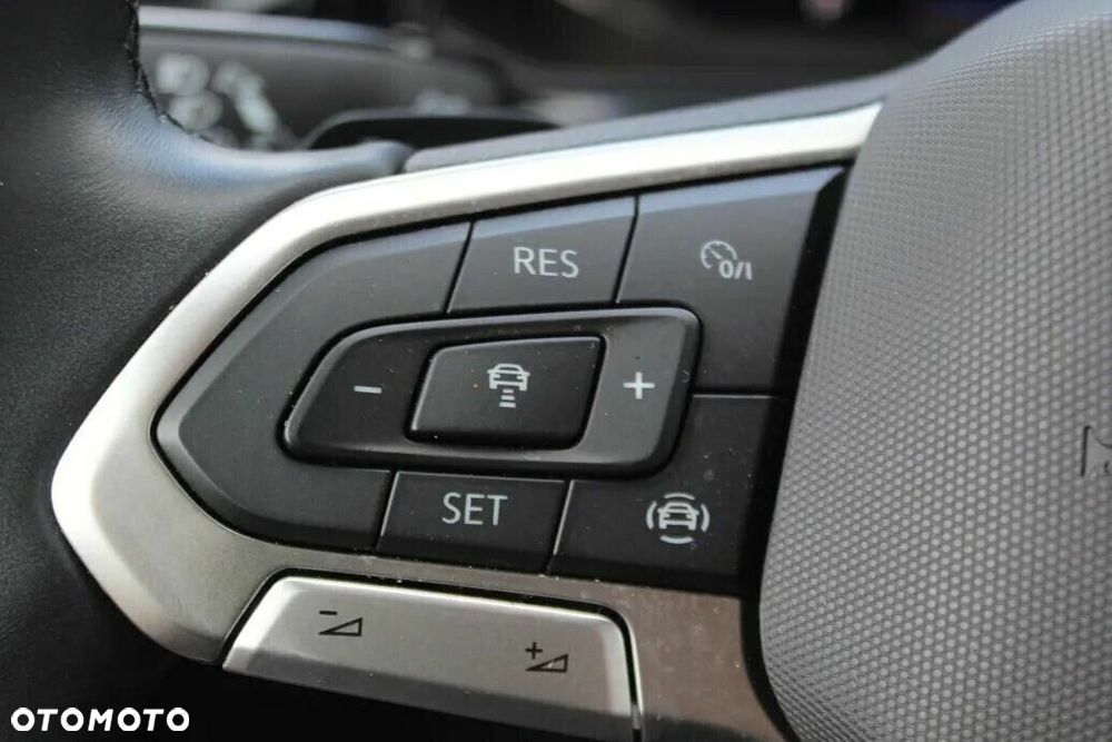 Volkswagen T-Roc 1.5 TSI Style DSG - 17