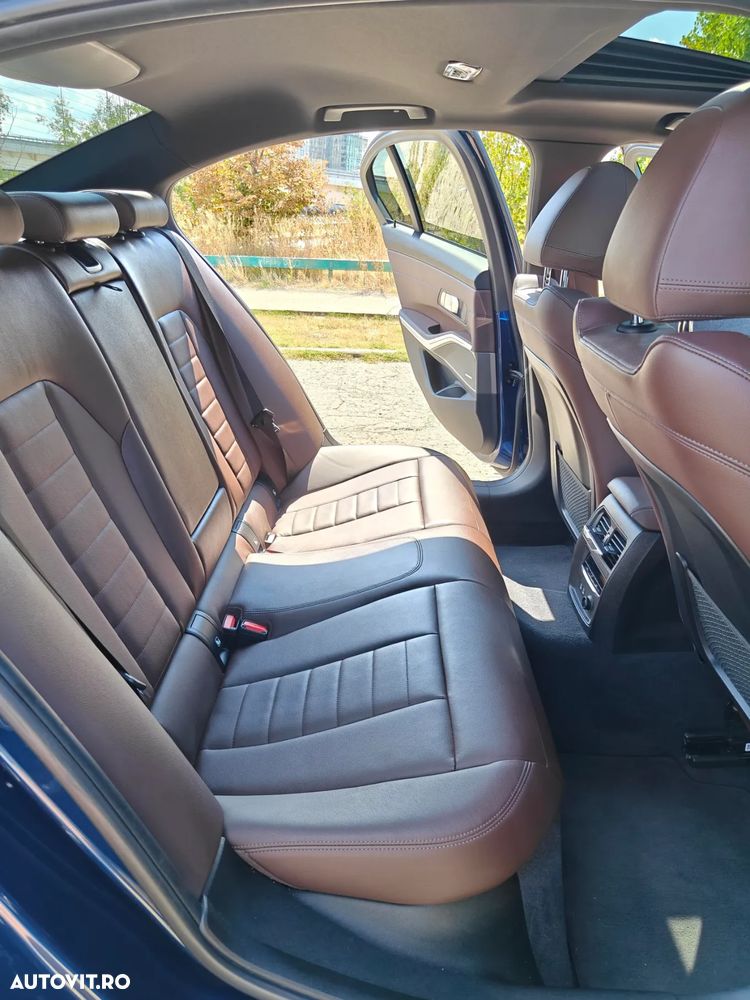 BMW Seria 3 330e Aut. Sport Line - 7