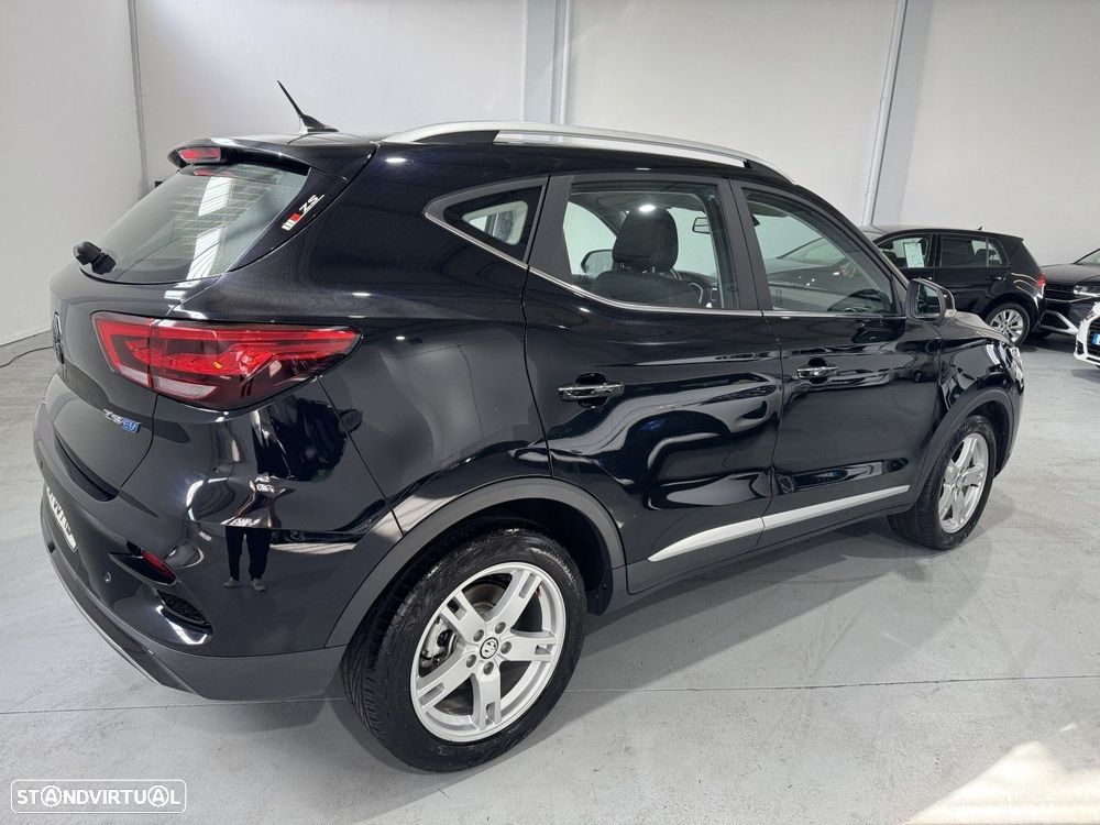 MG ZS EV 72.6 kWh Luxury - 5