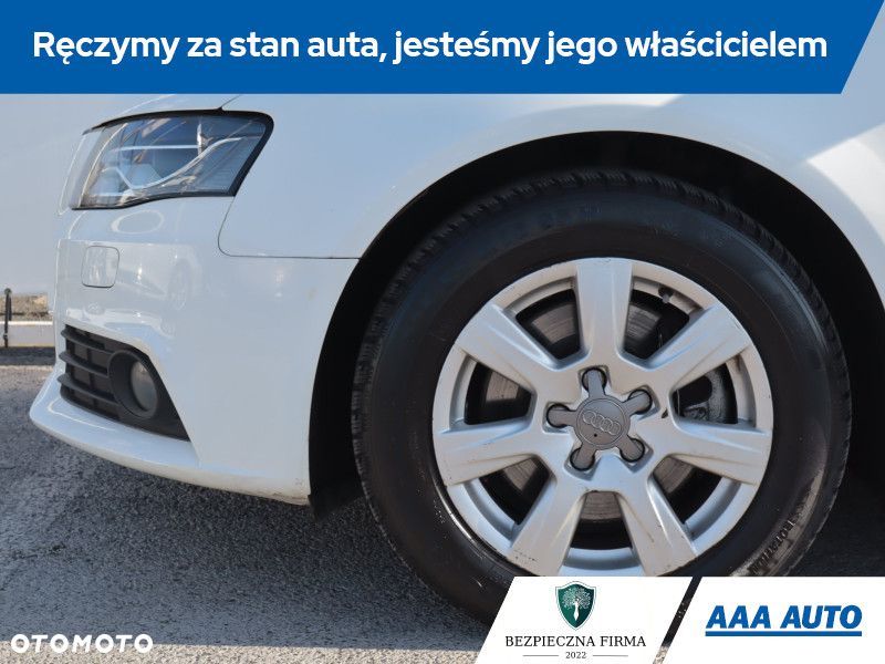 Audi A4 Limousine - 17