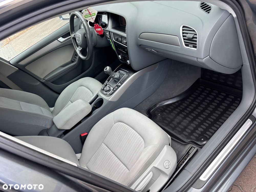 Audi A4 Avant - 11