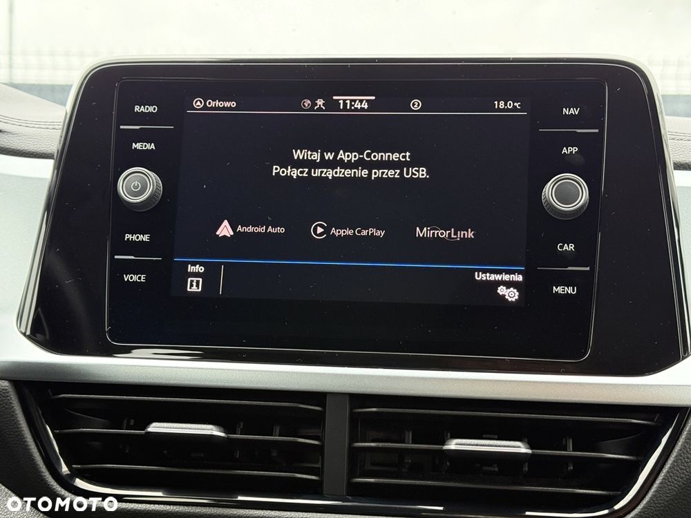 Volkswagen T-Roc - 12