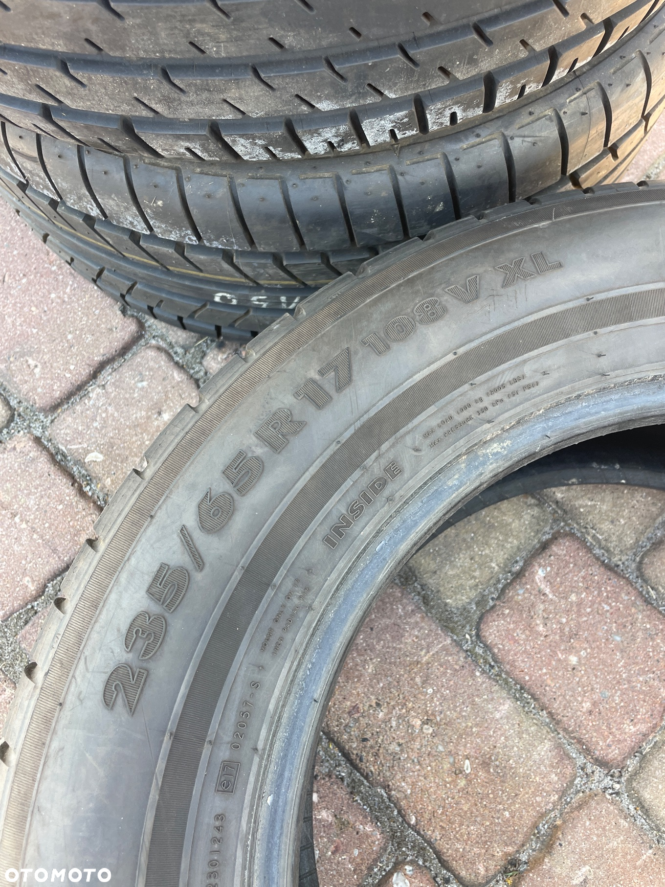 Nokian WR G2 235/65/17 - 3