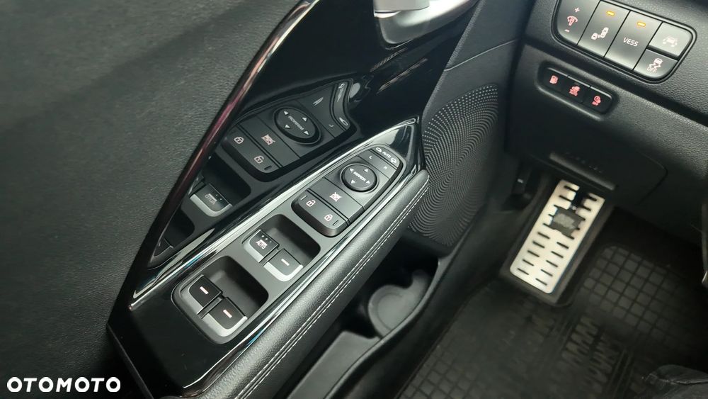 Kia Niro 1.6 GDI PHEV 2WD Vision - 33
