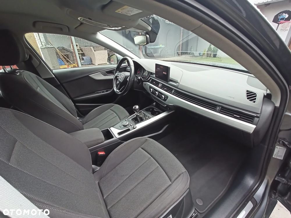 Audi A4 Avant 2.0 TDI - 10