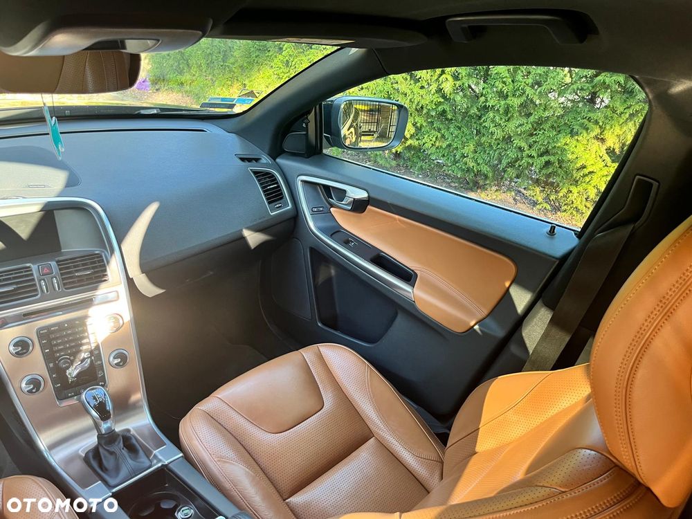 Volvo XC 60 D5 AWD Summum - 13
