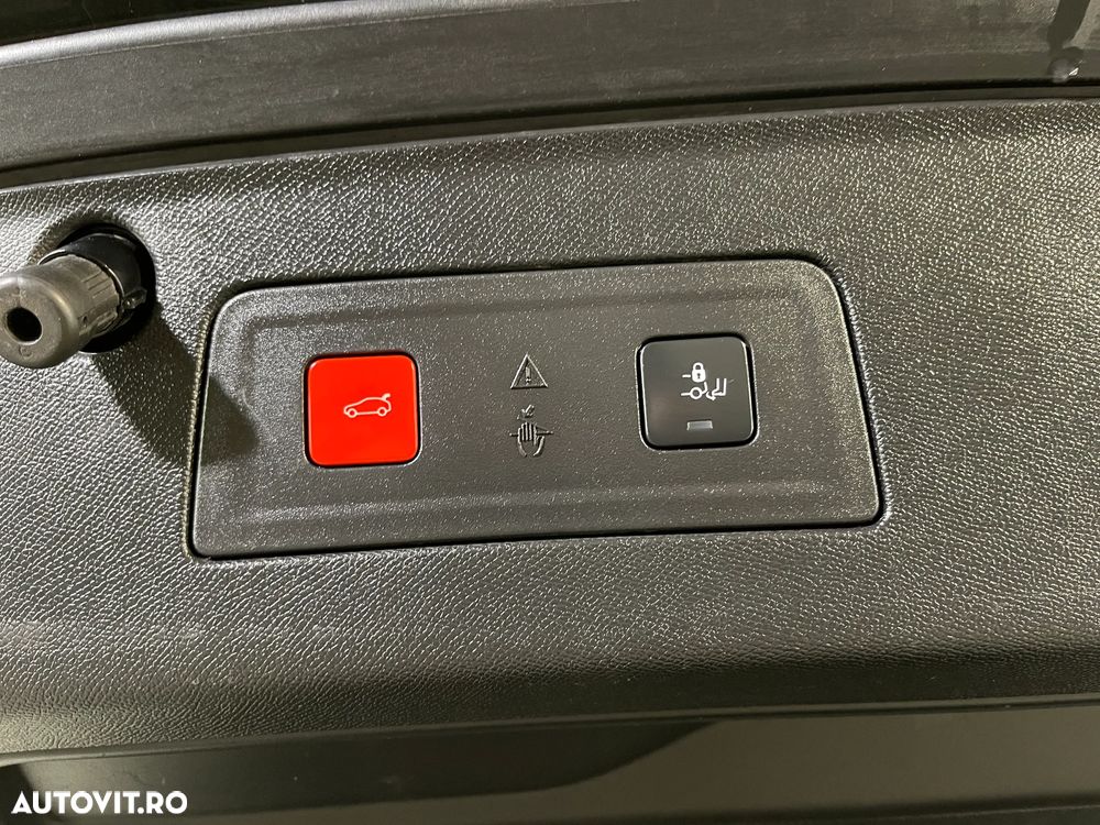 Peugeot 508 SW Plug-In Hybrid 225 e-EAT8 GT - 27