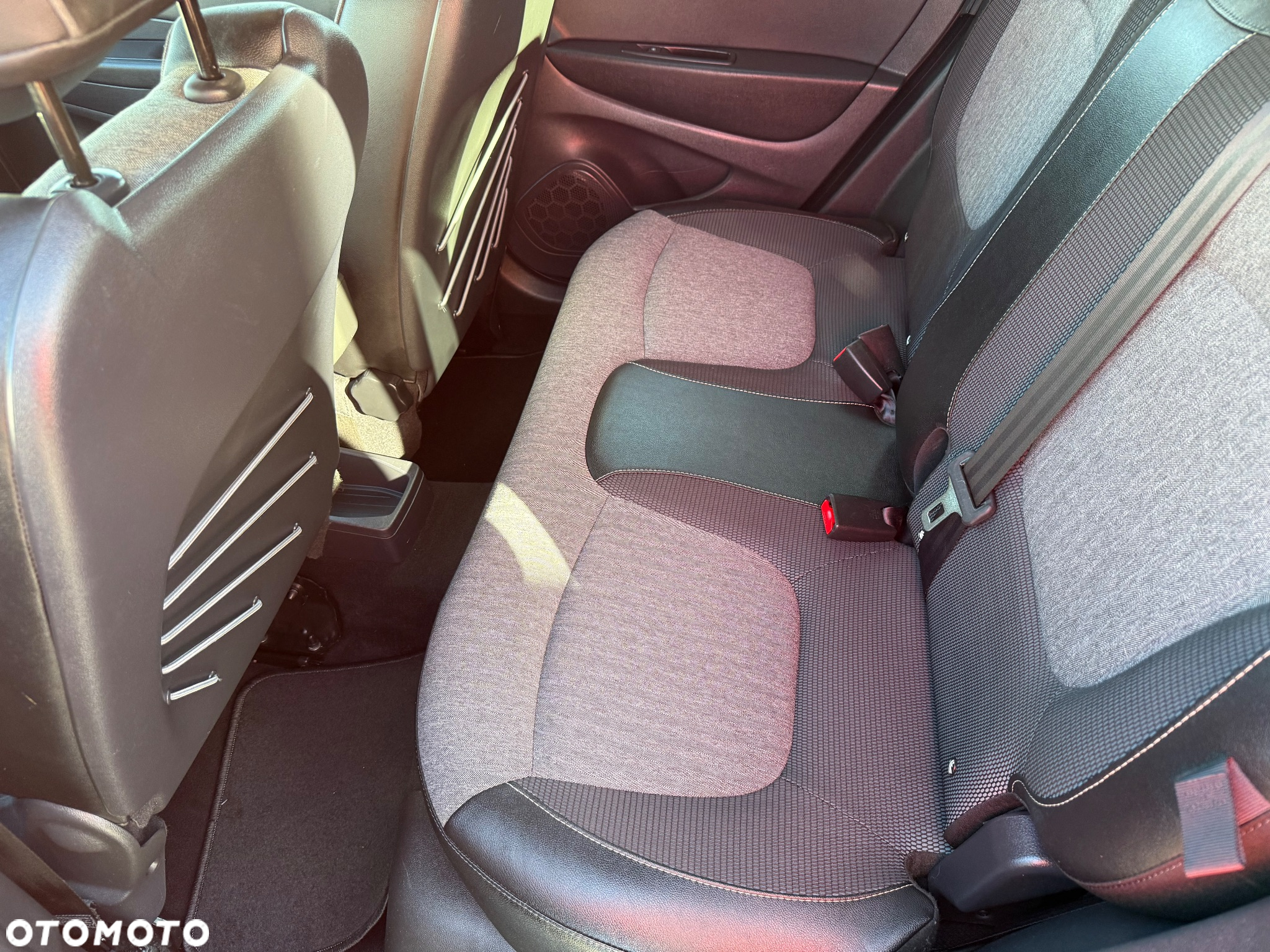 Renault Captur (ENERGY) TCe 90 BOSE EDITION - 8
