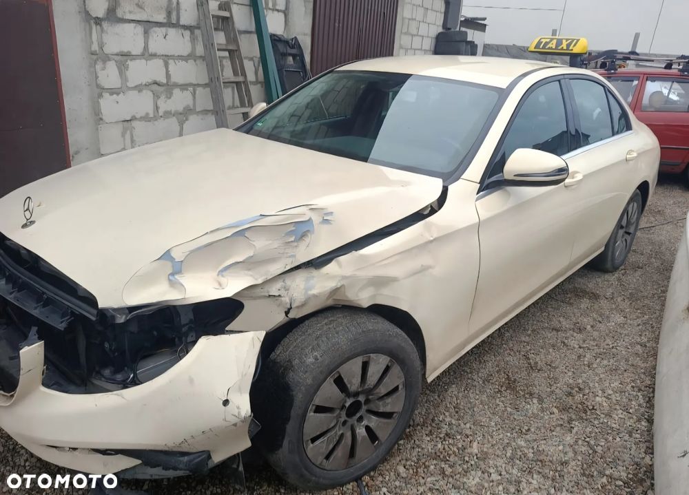 Mercedes-Benz Klasa E 200 d 9G-TRONIC - 3