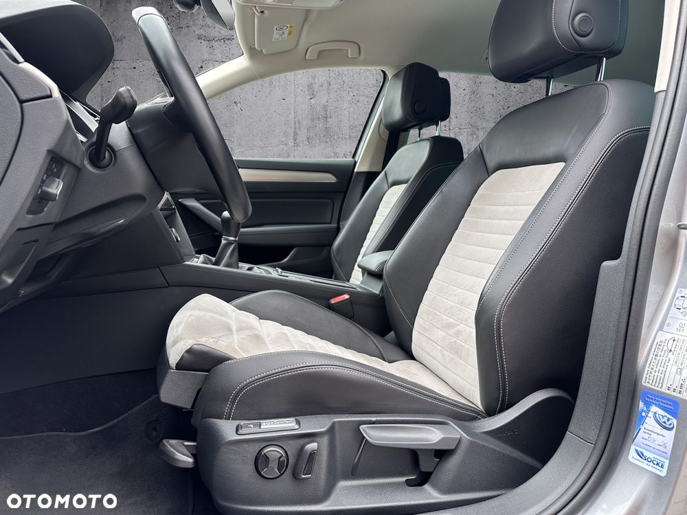 Volkswagen Passat Variant 1.4 TSI ACT (BlueMotion Technology) Highline - 9