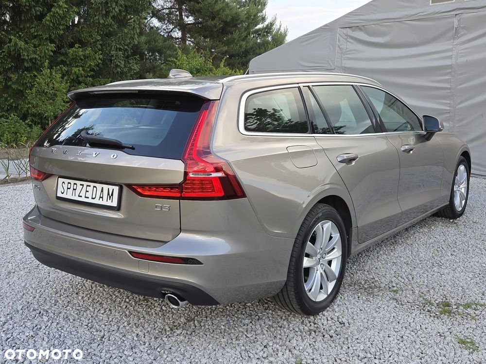 Volvo V60 D3 Momentum Pro - 31