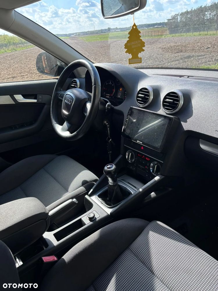 Audi A3 Sportback 1.6 TDI DPF Attraction - 15