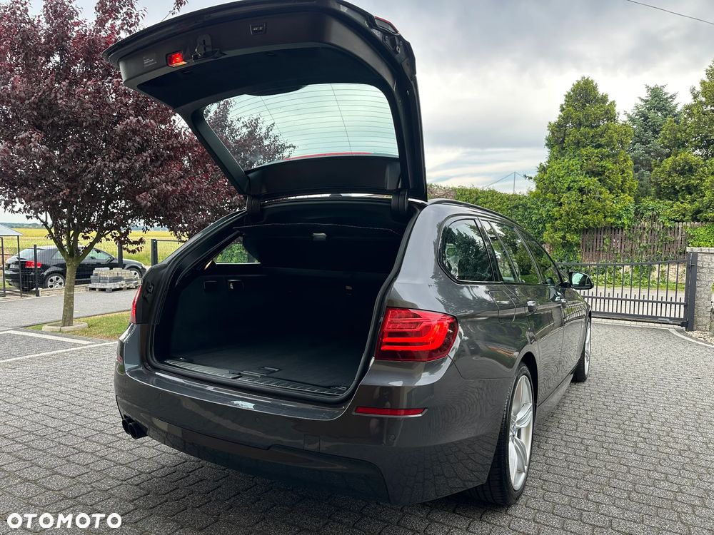 BMW Seria 5 520d xDrive - 9