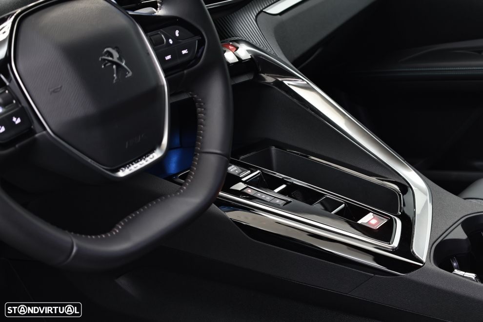 Peugeot 5008 1.2 PureTech Allure Pack EAT8 - 24