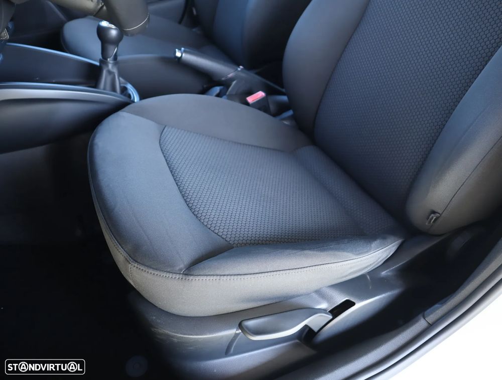 Audi A1 Sportback 1.6 TDI Advance - 26