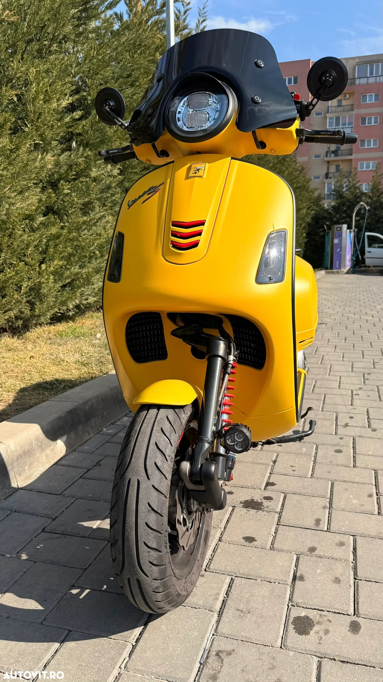 Piaggio Vespa - 2