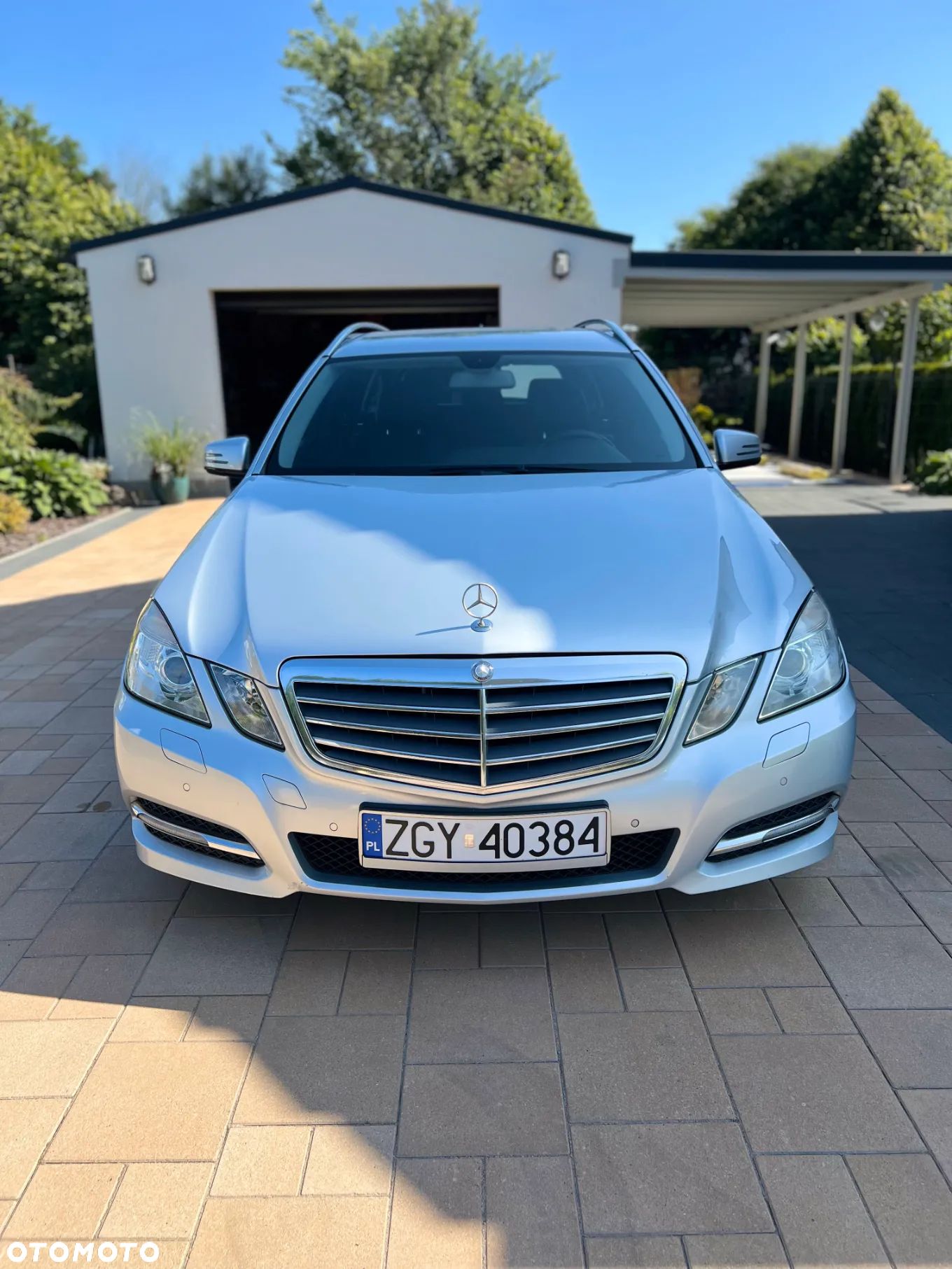 Mercedes-Benz Klasa E 220 CDI BlueEff Avantgarde - 1