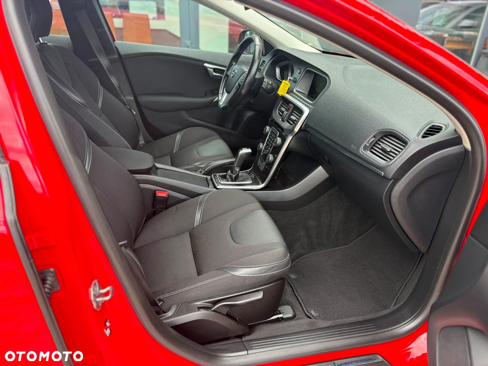 Volvo V40 D2 Kinetic - 13