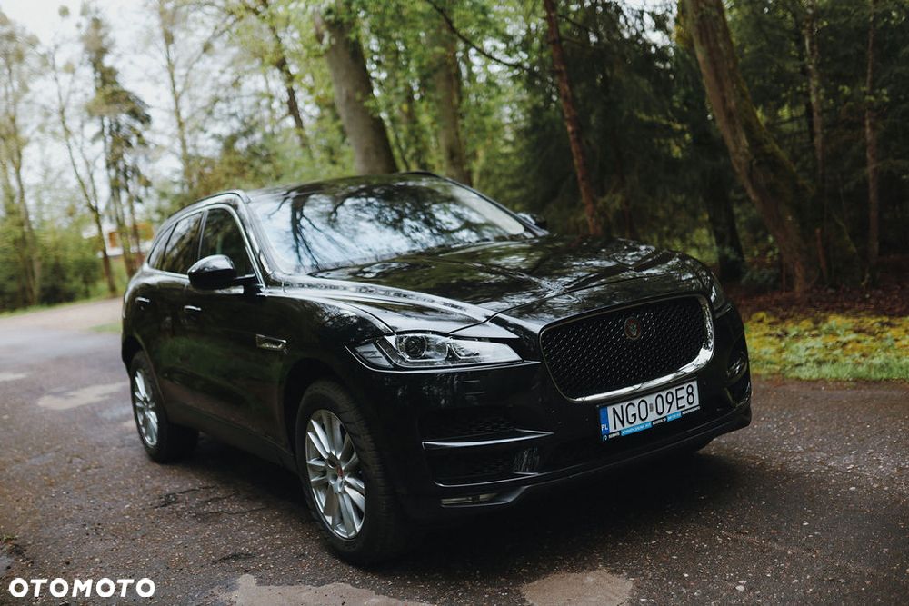 Jaguar F-Pace 25t AWD Prestige - 2