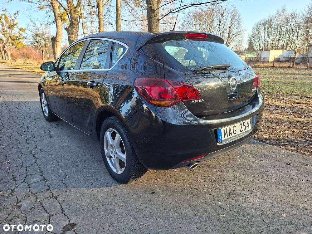 Opel Astra 1.4 Turbo Sport - 4