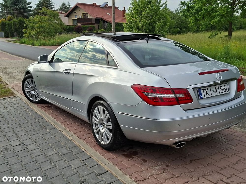 Mercedes-Benz Klasa E 200 CGI BlueEFFICIENCY Automatik Avantgarde - 12