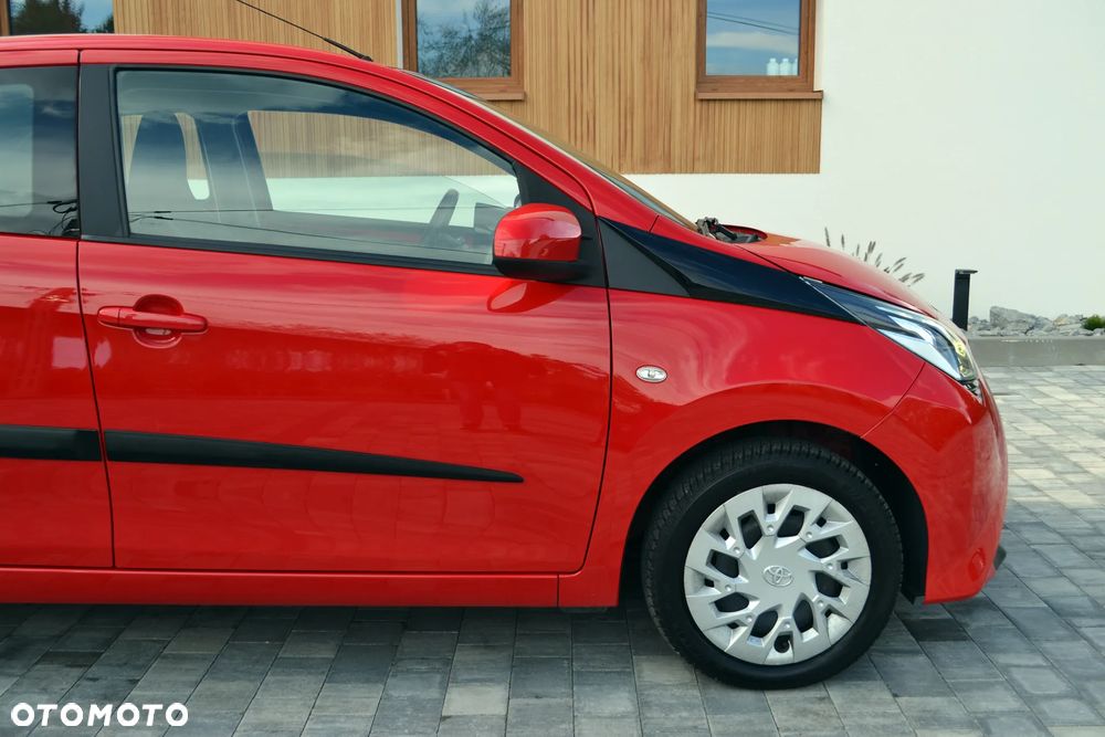 Toyota Aygo x.shift x-play connect - 10