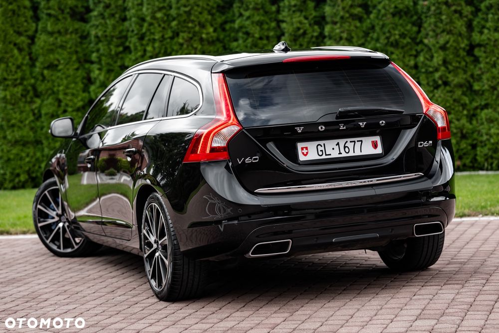 Volvo V60 D6 AWD Plug-in Hybrid Summum - 12