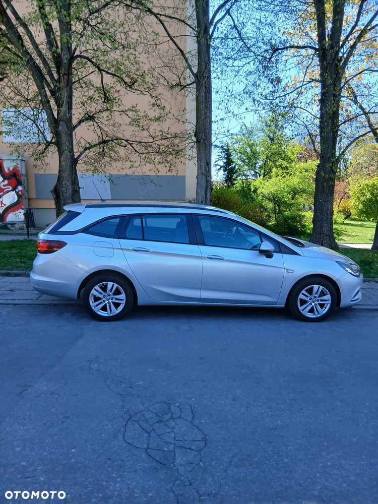 Opel Astra 1.6 CDTI Enjoy - 2