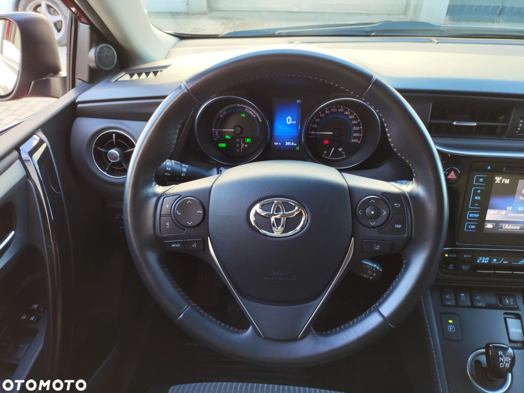 Toyota Auris Hybrid 135 Prestige - 12