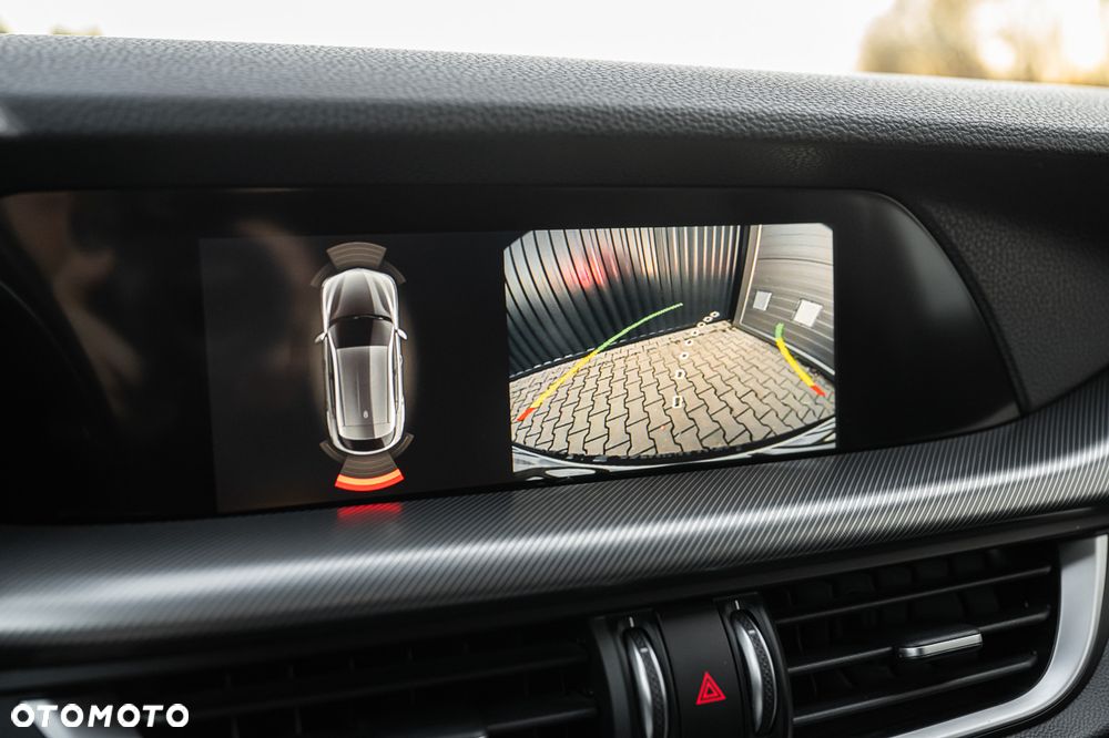 Alfa Romeo Stelvio 2.0 Turbo 16V AT8-Q4 Veloce - 33