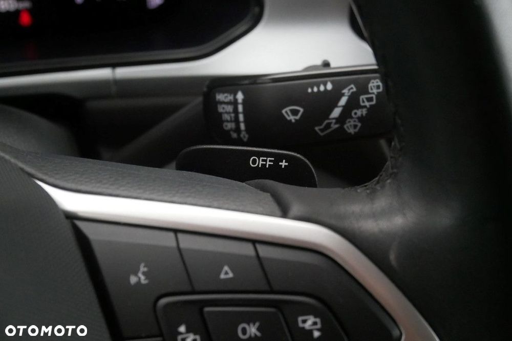 Volkswagen T-Roc - 25
