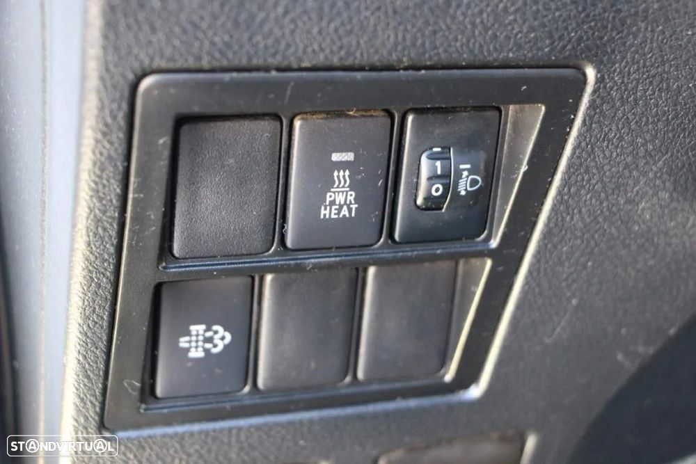 Toyota Hilux 2.4 D-4D 4WD CE Trial - 16