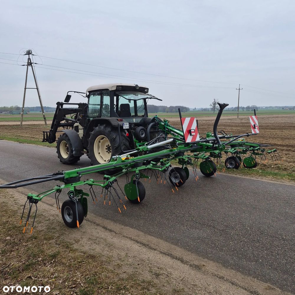 Pronar Przetrząsacz PWP530, PWP460 Pronar; ZKP770, ZKP-530, ZKP460 Inter-Tech; Z528 Kowalski; ZGRABIARKA ZKP420 Pronar, ZK42, ZK36 Kowalski; ZKT-420 Inter-Tech; ZK320 Mesko Rol; ZG-350 Euro-Masz; Przetrząsaczo-Zgrabiarka Z-275 Mesko-Rol; Przetrząsaczo zgraniarka taśmowa WIRAX, Akpil "OSA" - 7