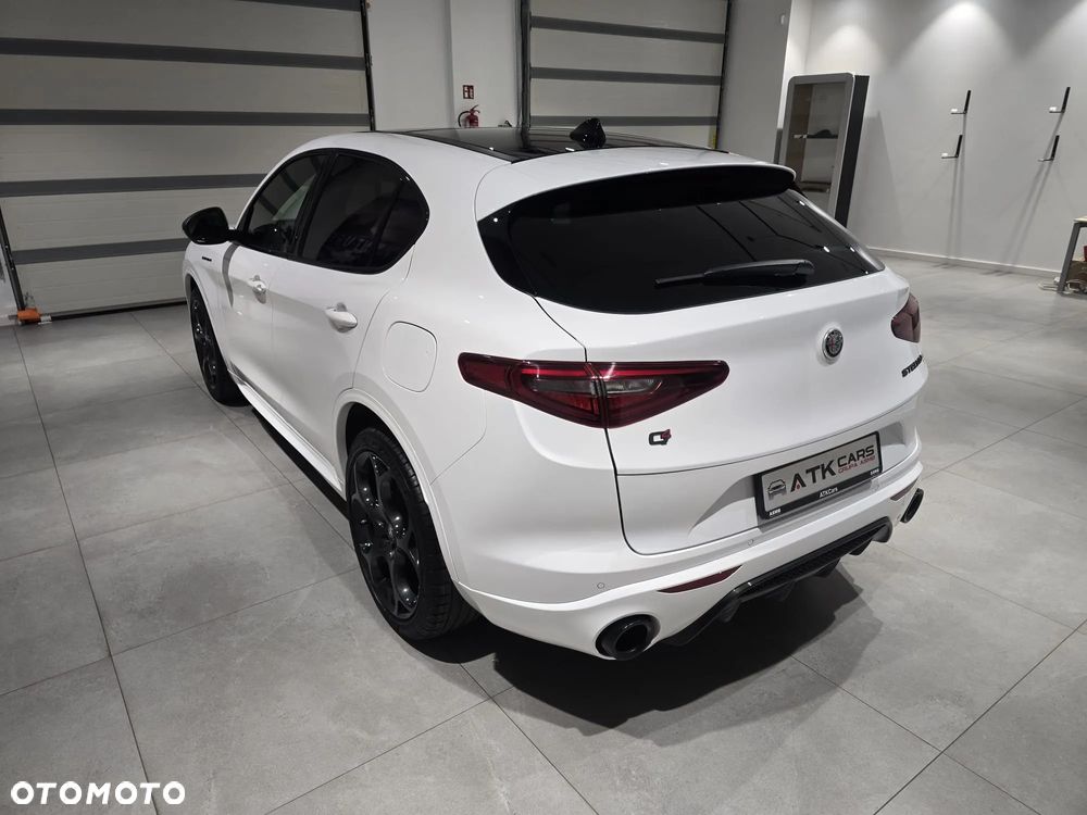 Alfa Romeo Stelvio 2.0 Turbo Estrema Q4 - 4