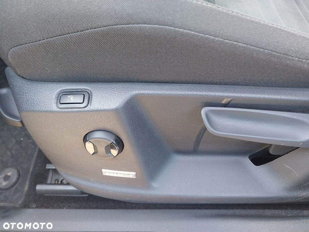 Volkswagen Touran - 14