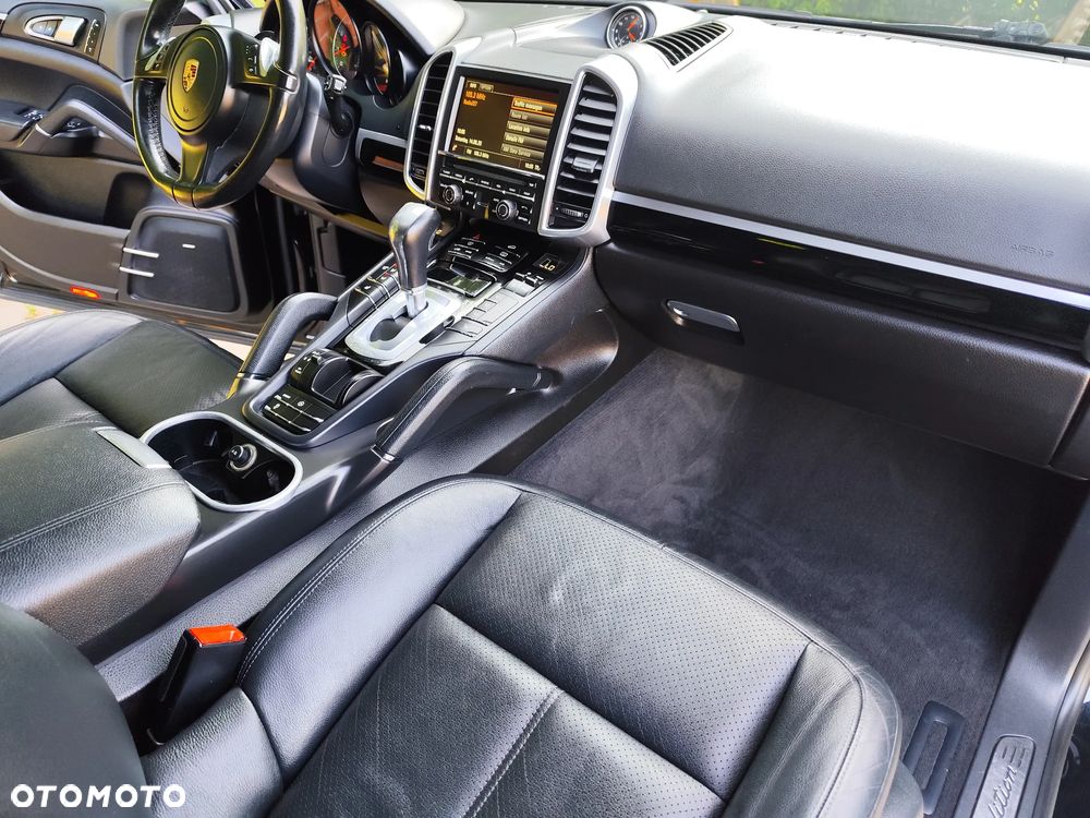 Porsche Cayenne Platinum Edition - 20