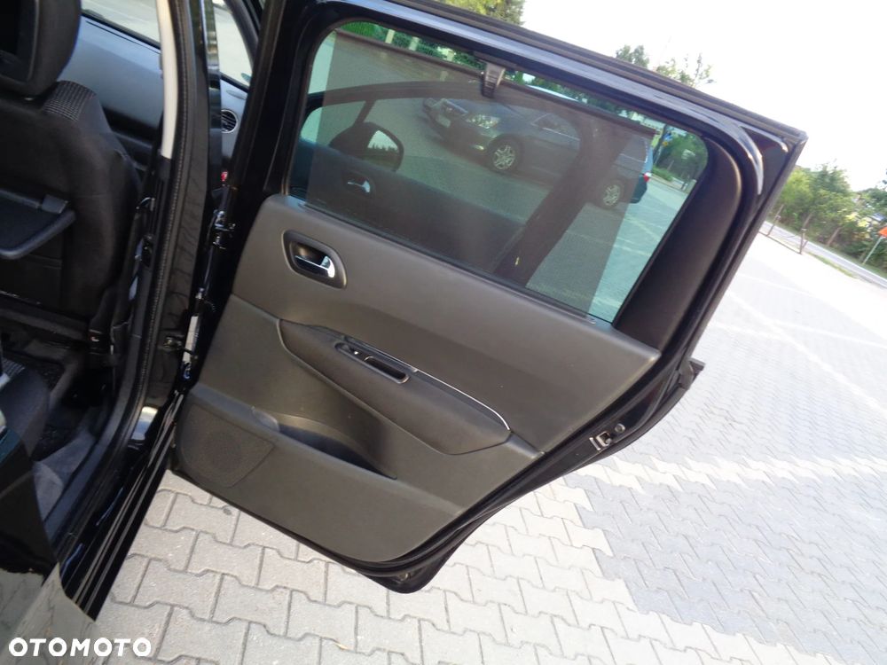 Peugeot 5008 HDI FAP 150 Family - 28