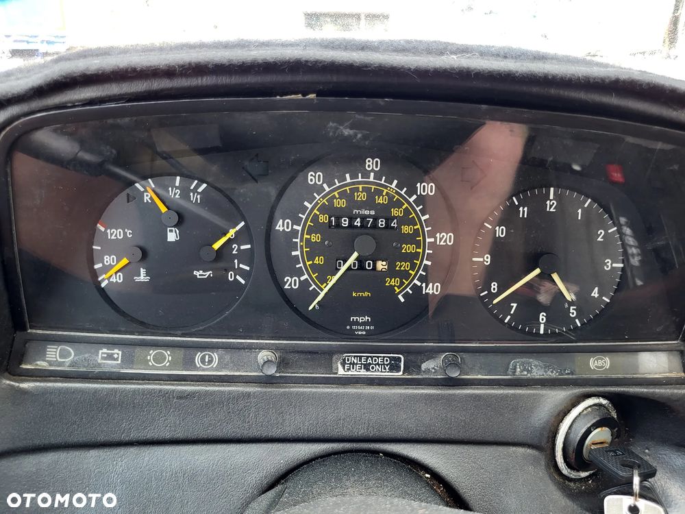 Mercedes-Benz W123 - 22