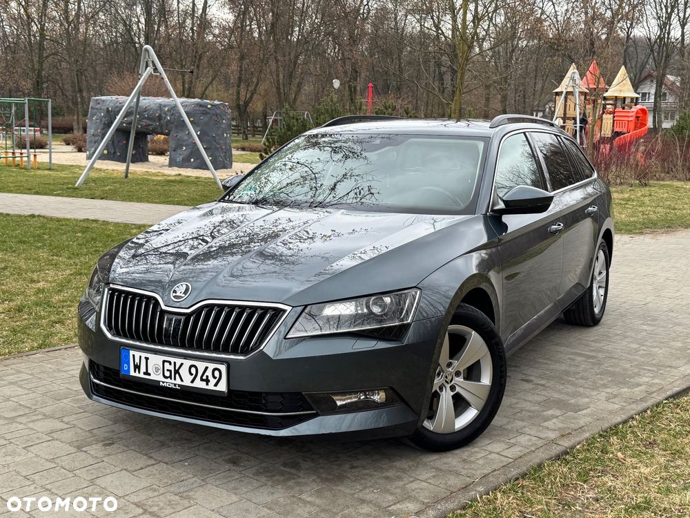 Skoda Superb 2.0 TDI DSG Premium Edition - 17