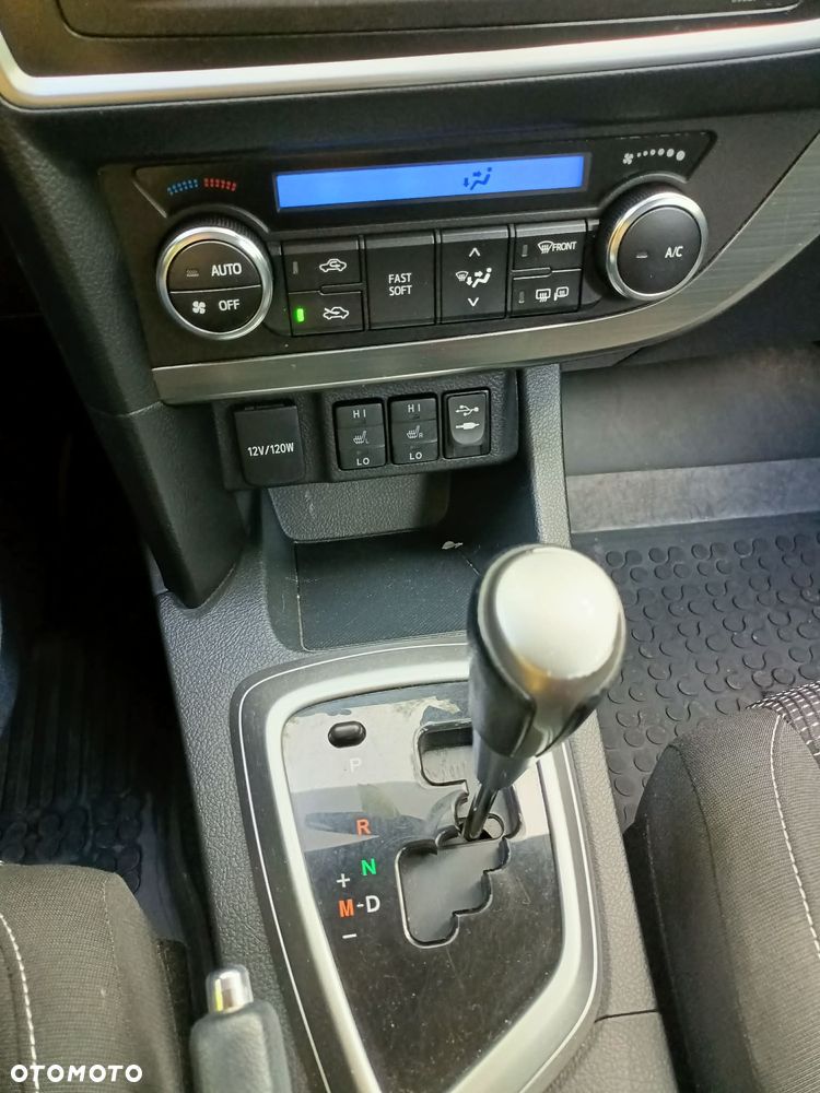 Toyota Auris 1.6 Prestige MS - 10