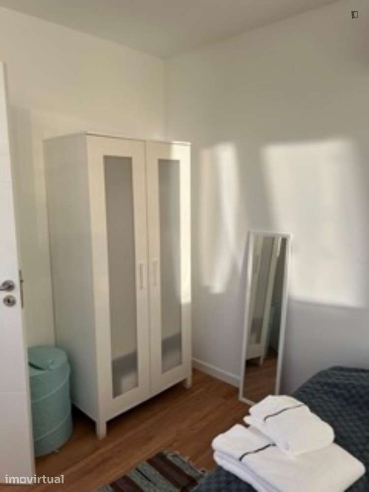 Quarto - localizado em Benfica Lisbon - Grande imagem: 2/12