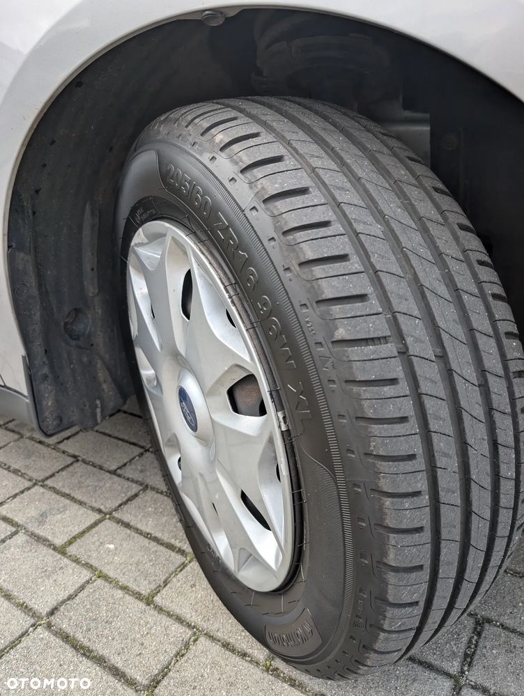 Ford Tourneo Connect 1.5 TDCi Trend - 26