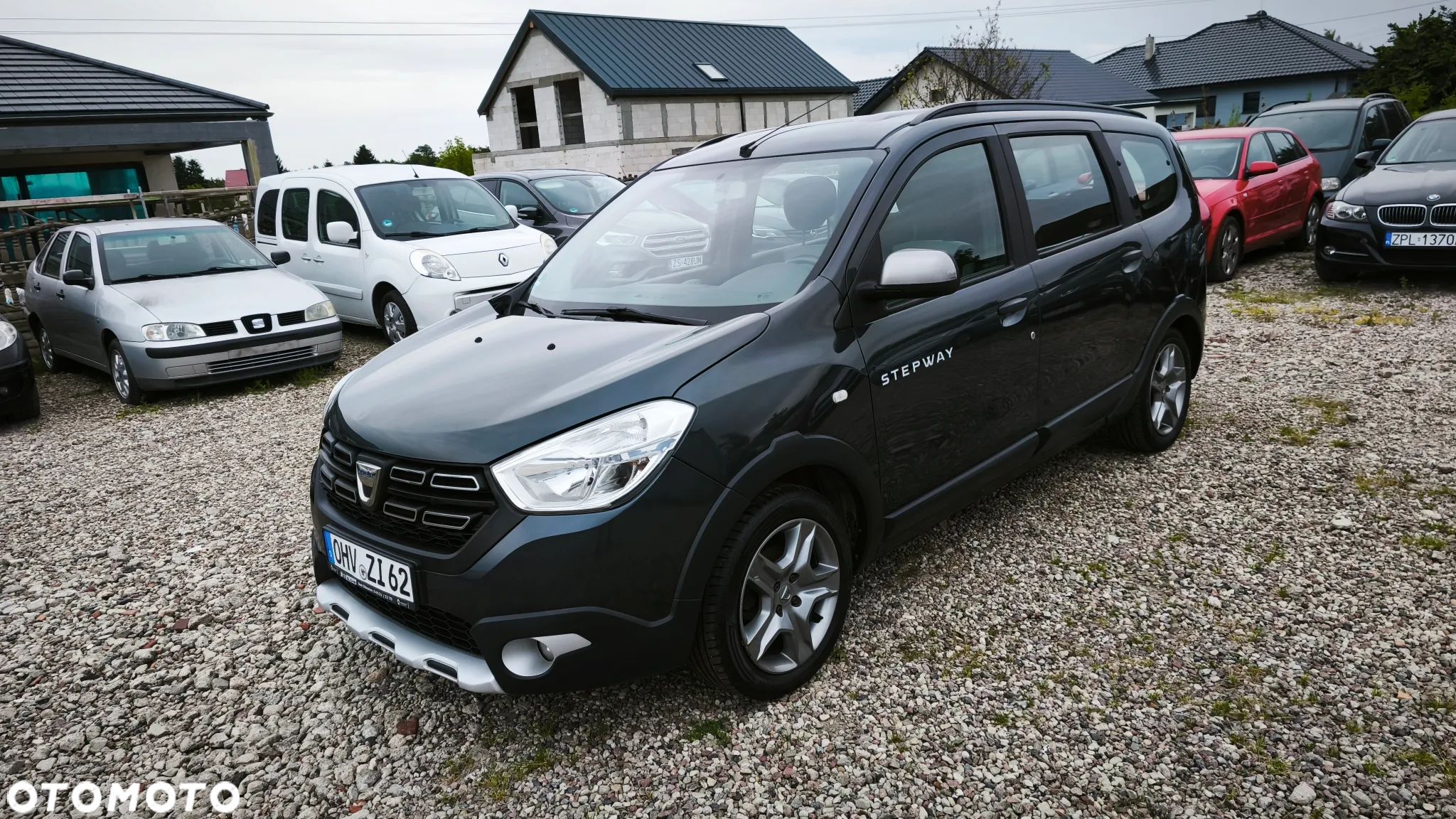 Dacia Lodgy SCe 100 Stepway - 1